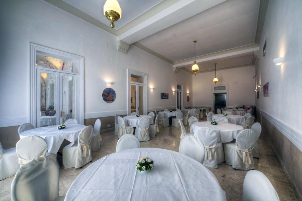 Hotel Vittoria Pompei Luaran gambar