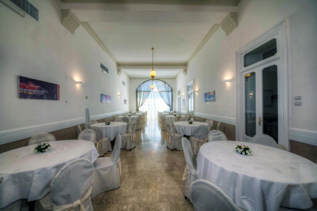 Hotel Vittoria Pompei Luaran gambar