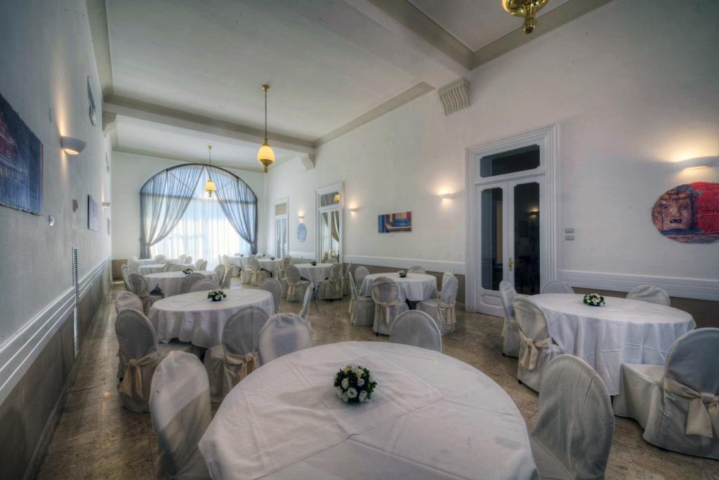 Hotel Vittoria Pompei Luaran gambar