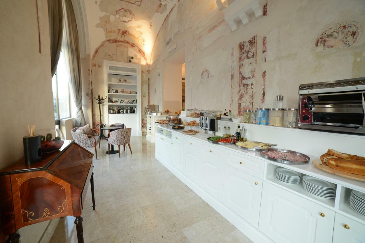 Hotel Vittoria Pompei Luaran gambar